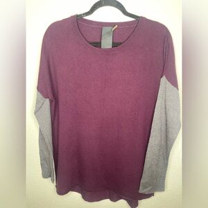 Heater by Bordeaux knit sweater size m